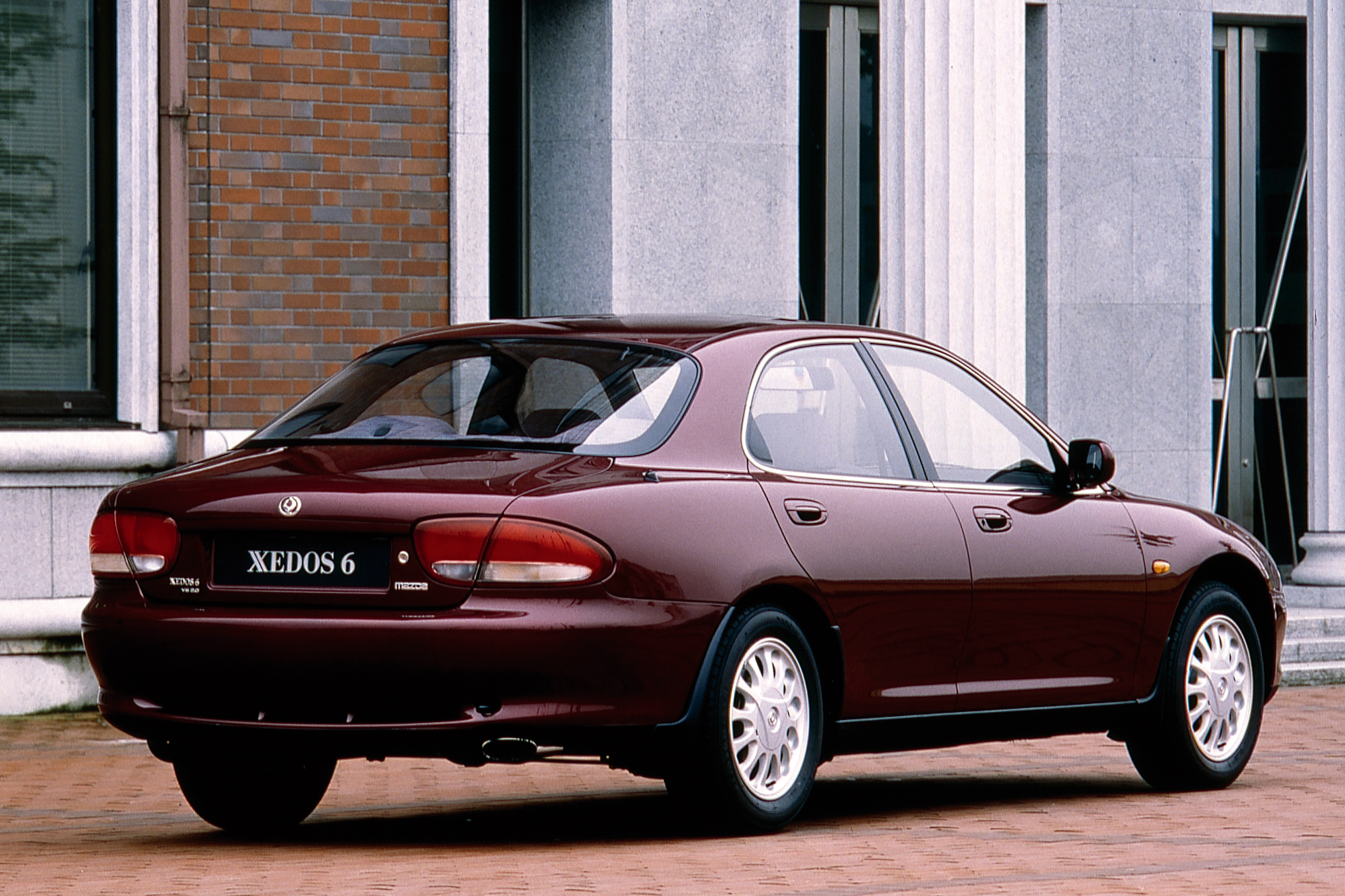Mazda_xedos6_1992_002